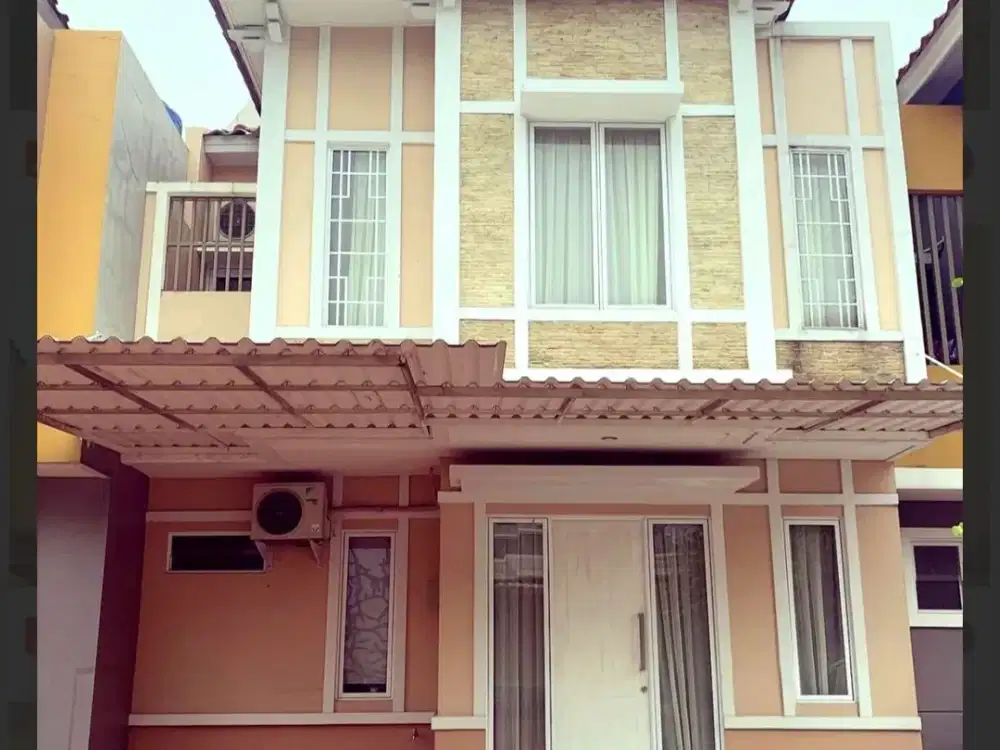 Disewakan Rumah 2 Lantai Full Furnished di Malibu Village