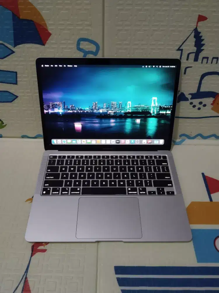 MacBook Air M1 Retina 13in 2020 ram 8/SSD 256 mulus terawat slim