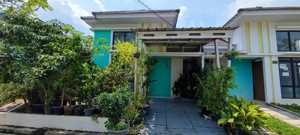 Dijual Rumah Nyaman - Full Renov di Cluster Seminyak Citra Maja Raya