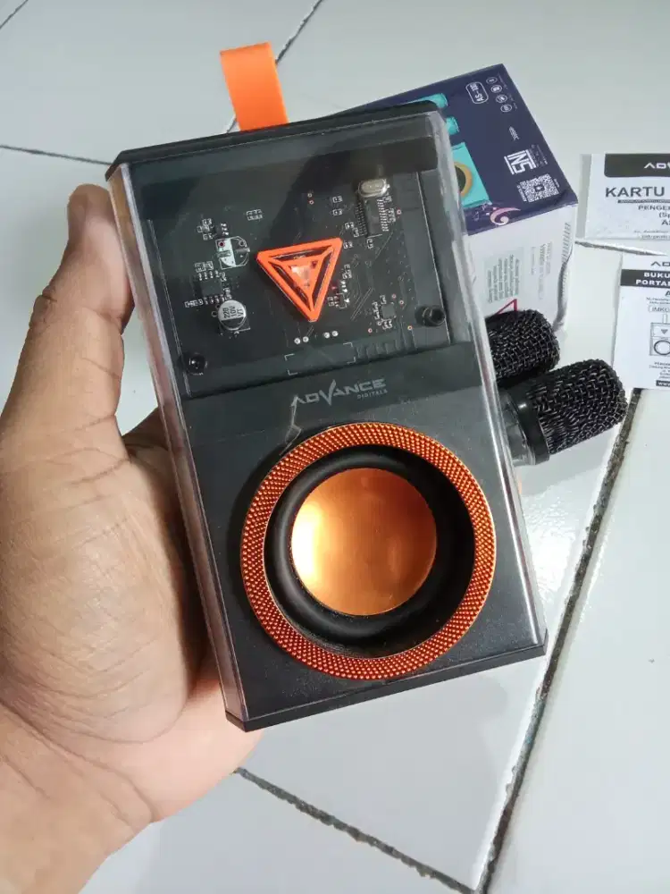 Speaker bluetooth mini karaoke merk ADVANCE