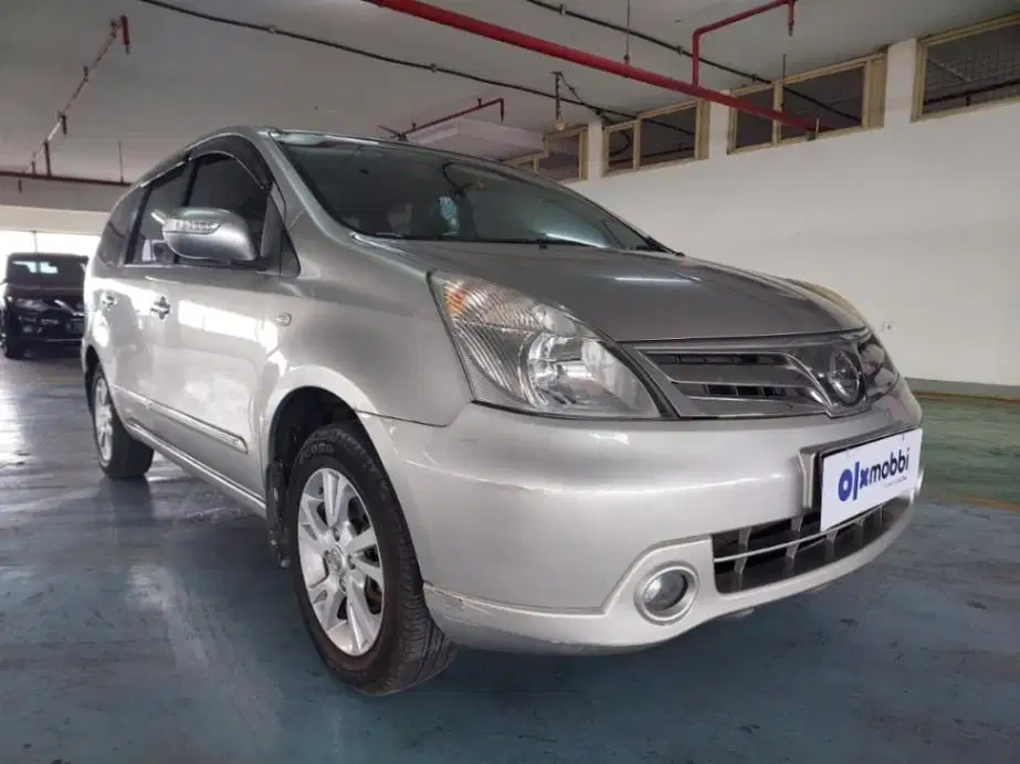 LOW DP Nissan Grand livina 1.5 XV Bensin-AT 2012 NKG