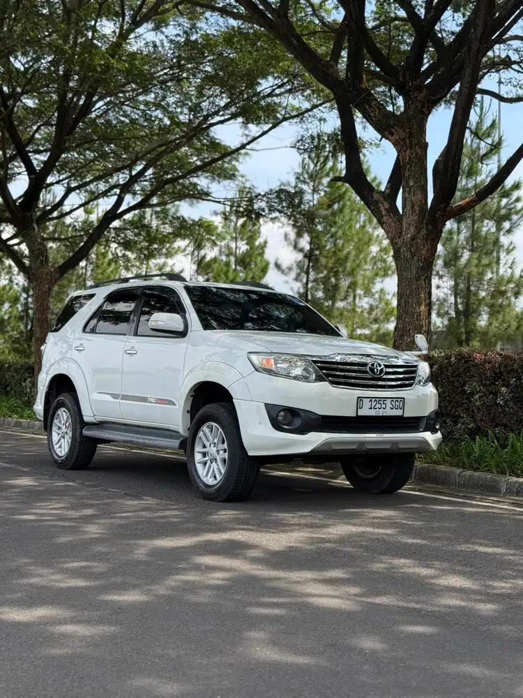 Toyota Fortuner 2012 G AT Diesel
