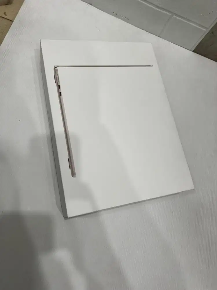 MACBOOK Air m2 16/256 gb ibox