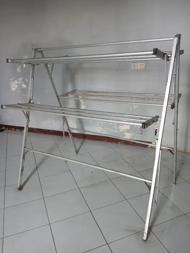 Dijual Cepat Jemuran Baju Aluminium