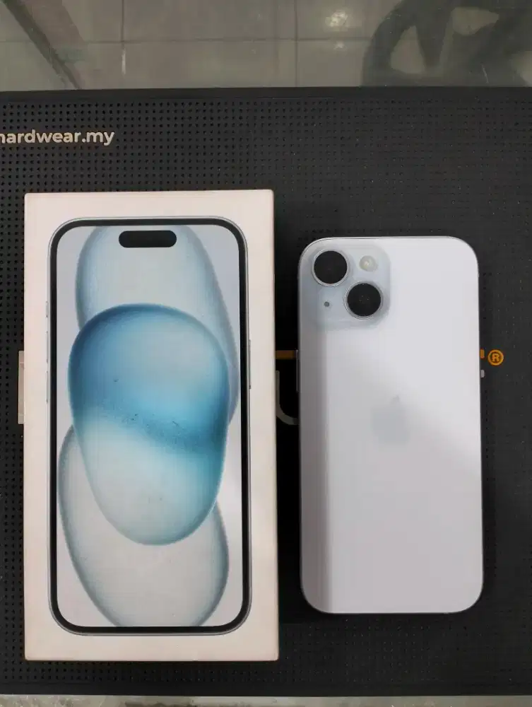 iPhone 15 128GB