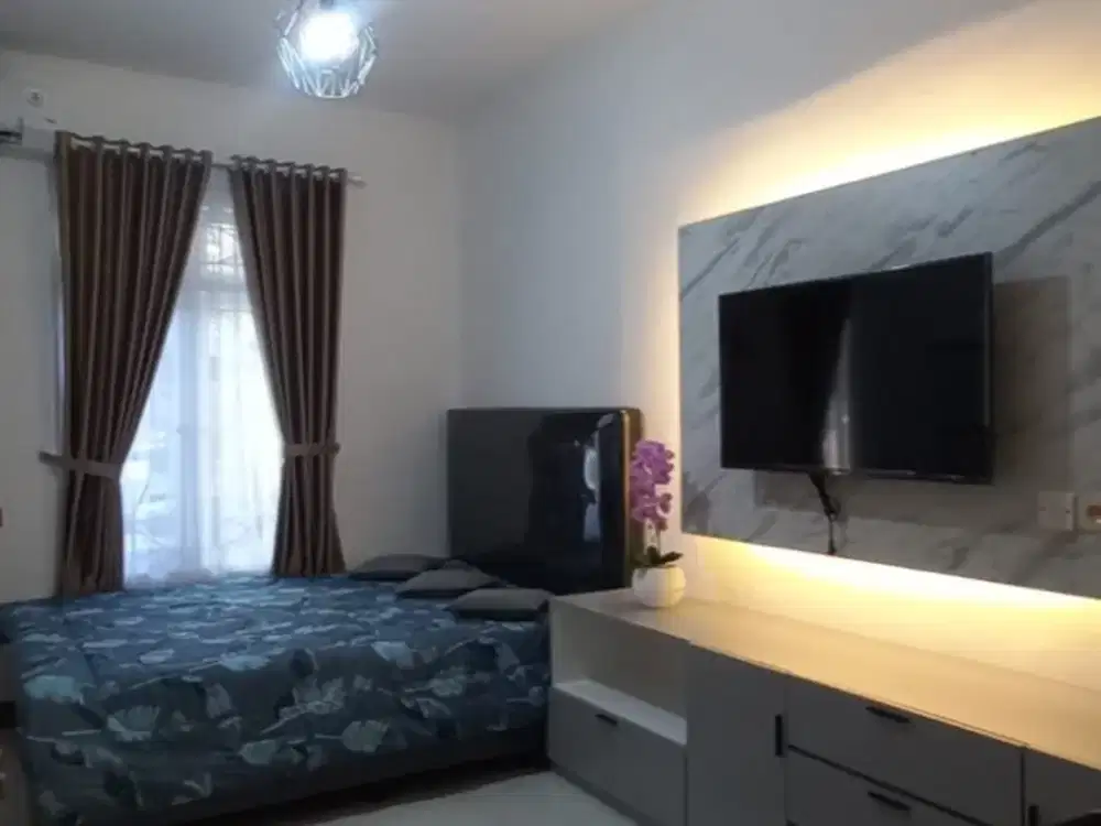 DIJUAL RUMAH CANTIK SEMI FURNISH HARGA TERMURAH LOKASI BAGUS DI ALAM SUTERA
