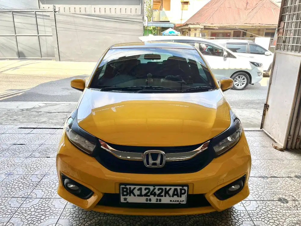 Brio Satya 1.2 E CVT, 2023, Pemakaian KM masih 12.000