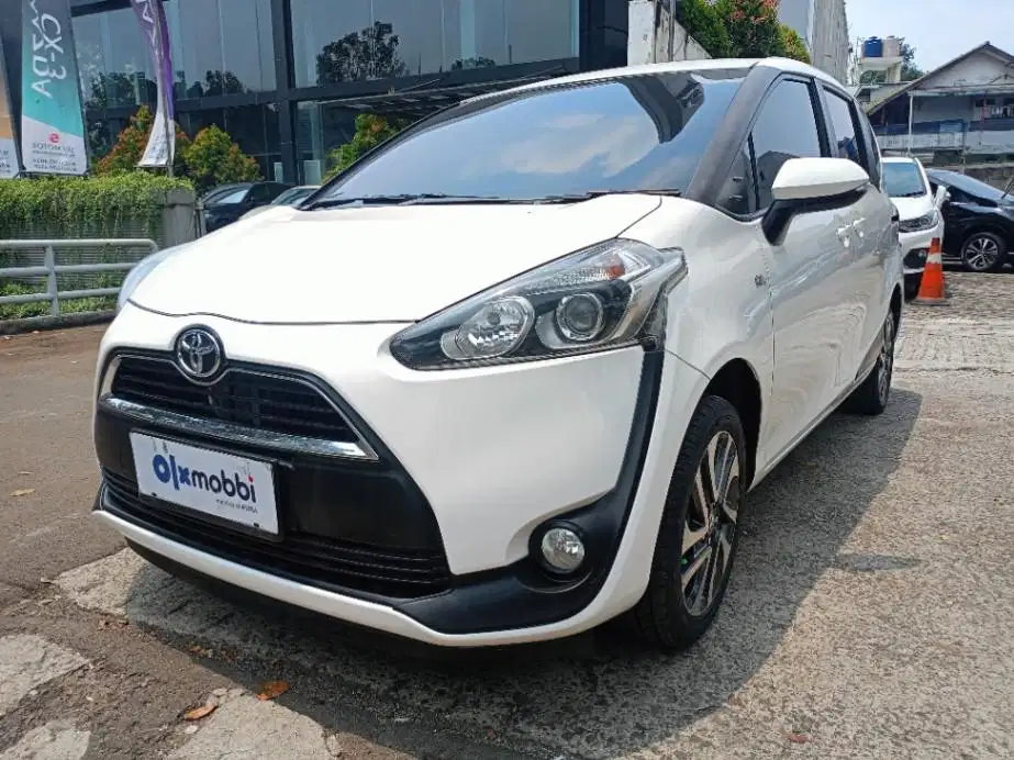 LOW DP Toyota Sienta 1.5 V Bensin-MT 2017 KFV