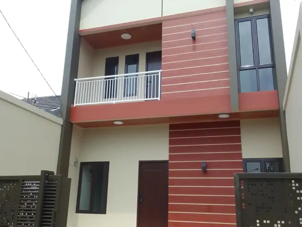 DIJUAL RUMAH MURAH SCANDINAVIAN 3 KAMAR TIDUR, 3 KAMAR MANDI FREE TOREN 520 LITER DI PERUMAHAN BEKASI TIMUR REGENCY