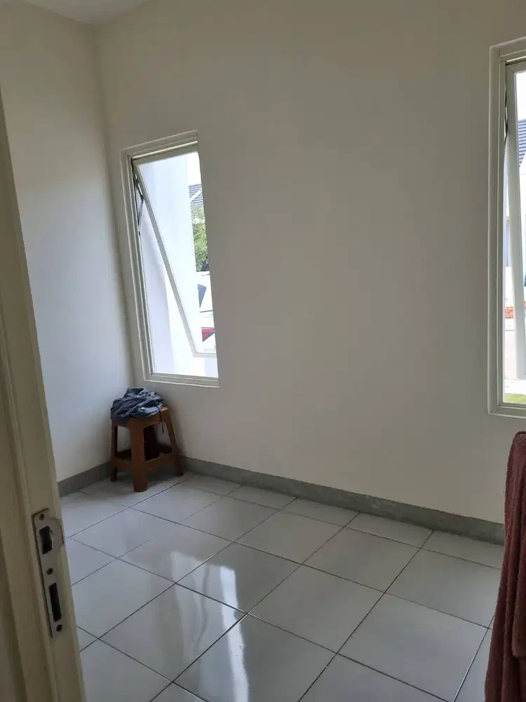 DISEWAKAN RUMAH 2 KAMAR TIDUR