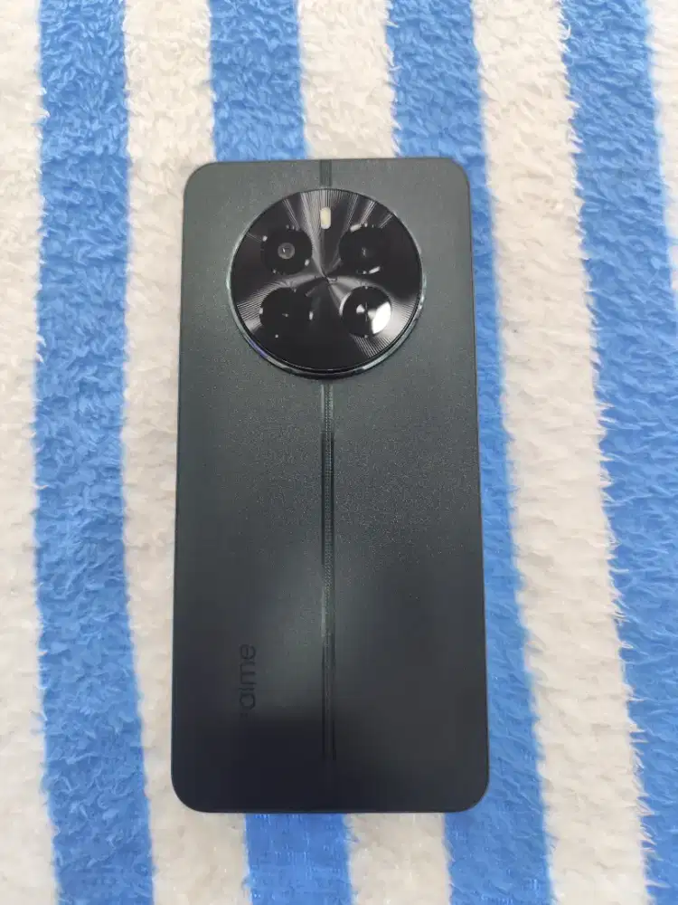 Hp Second Realme 13 4G 8/256GB Resmi Garansi Feb 2026 Fullset Ori