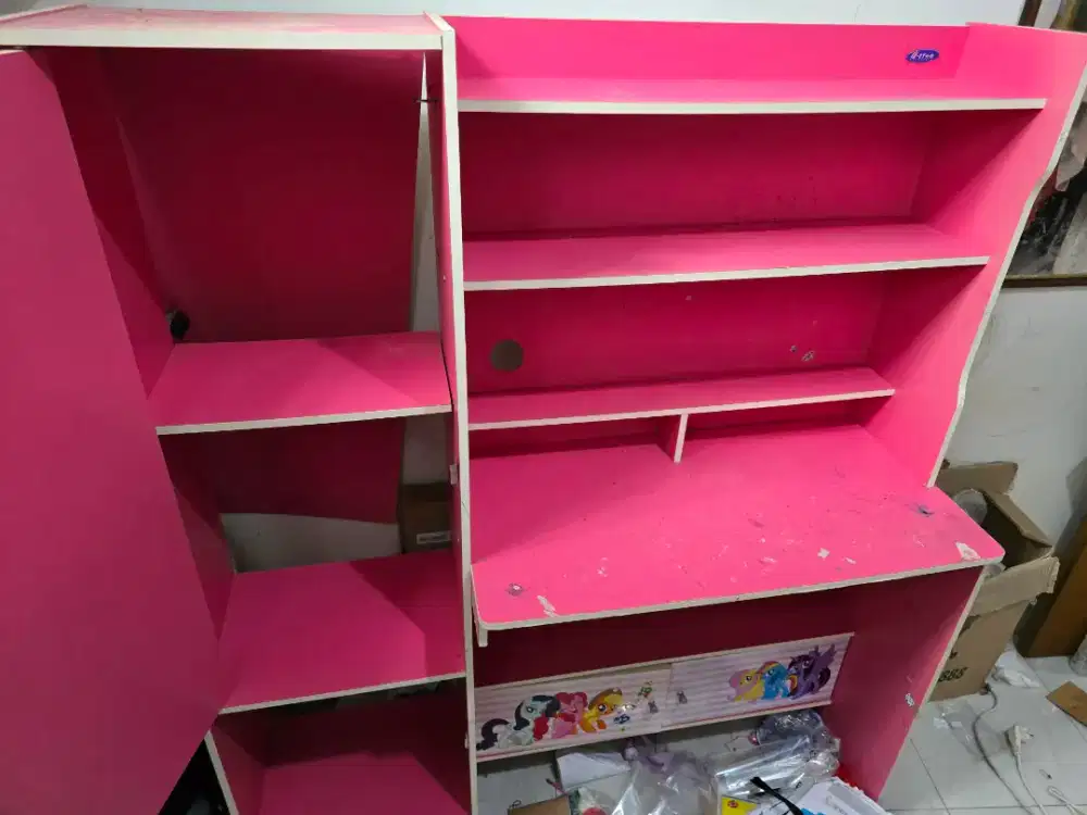 Meja Belajar Anak Little Pony second
udah tidak terpakai