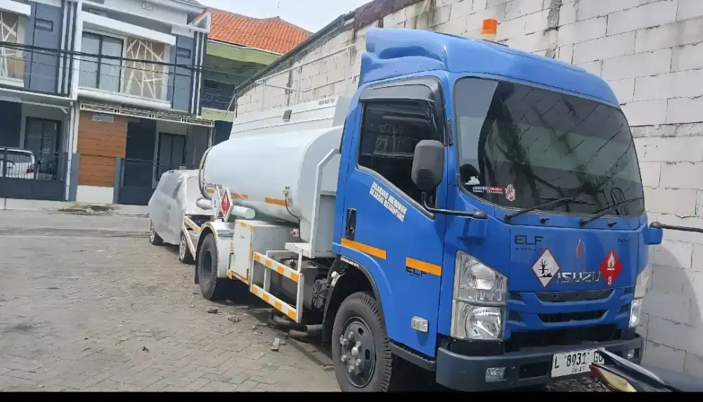 Truck Tangki Solar Isuzu Barang Istimewa