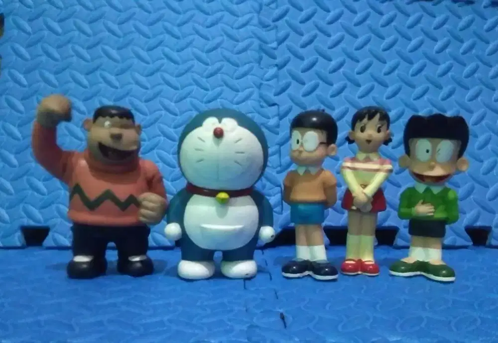 Doraemon set 5 karakter