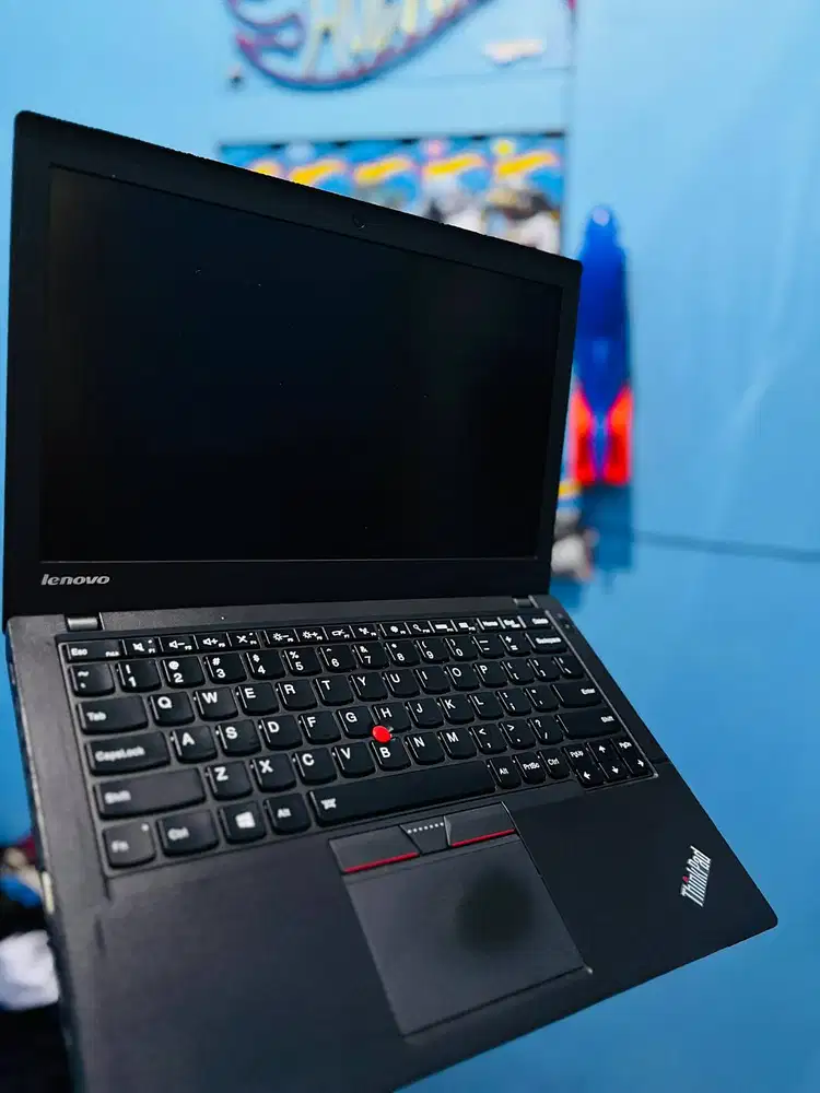 Lenovo INTEL Core i5 DOUBLE STORAGE SSD M2 NVME+HDD Ngebuutt