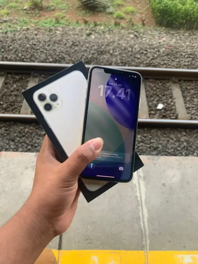 IP 11 pro max 64gb exinter