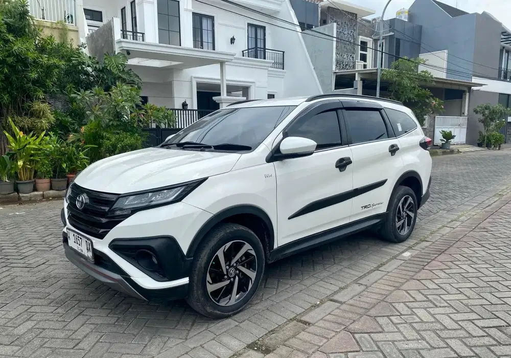 Toyota Rush S AT 2018. Low KM 57rb Asli Record