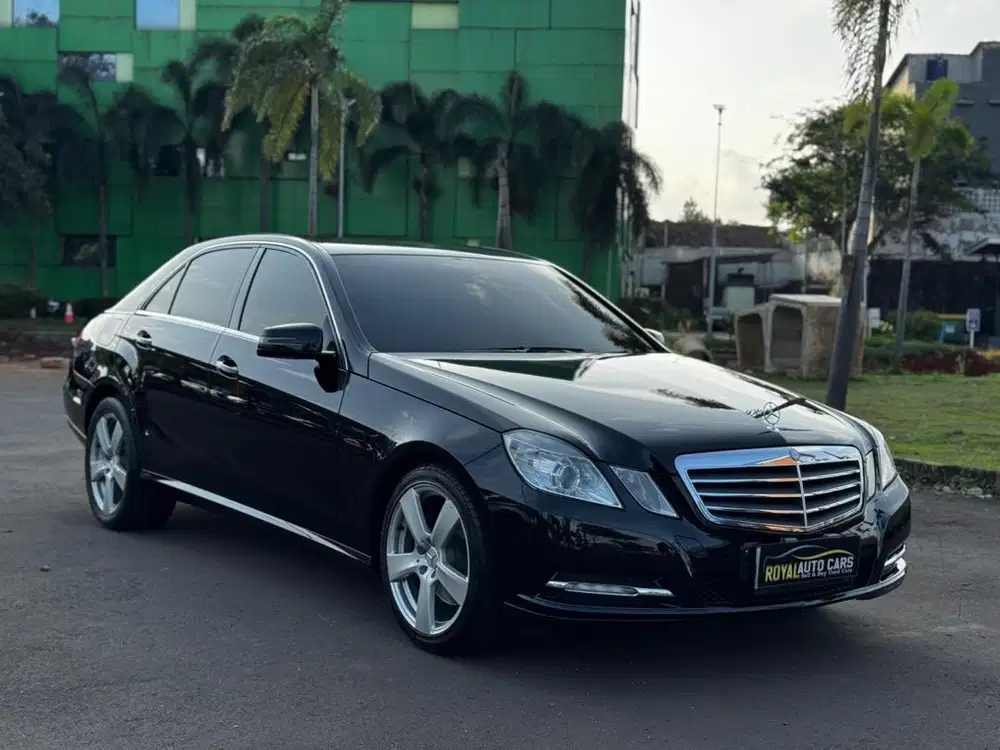 LOW KM!! Best Condition!! Mercy E250 1.8 CGI 2012