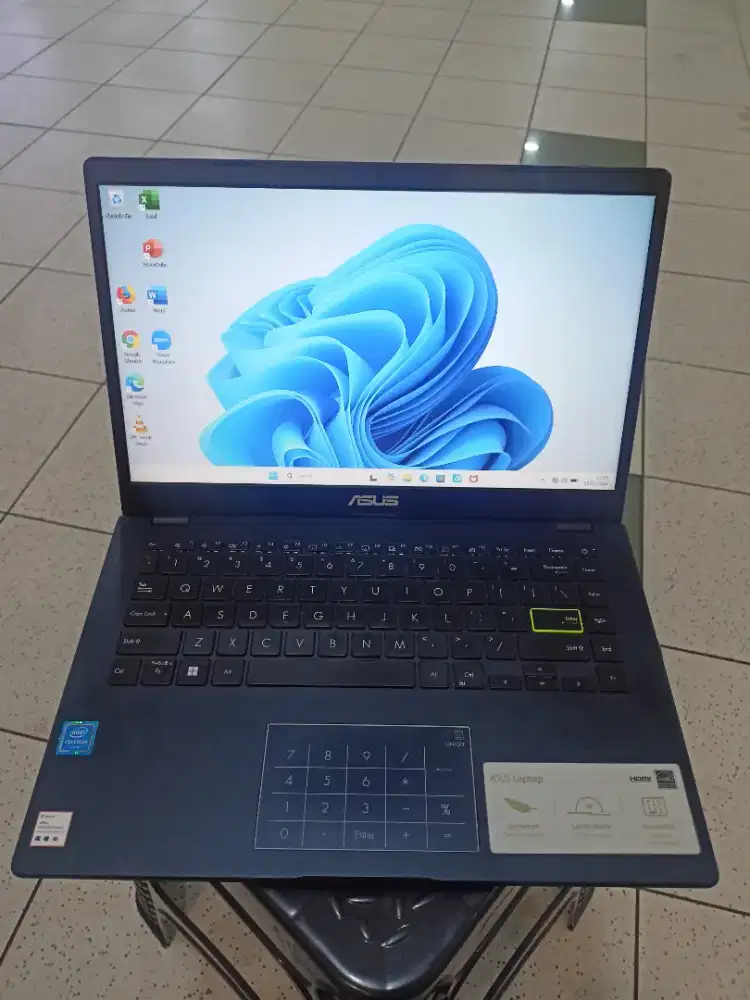 Laptop Asus vivobook E410M