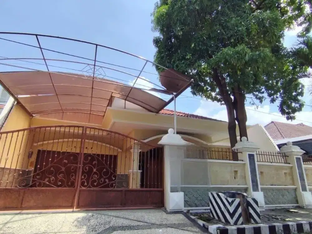 Manyar Kartika row 4mobil