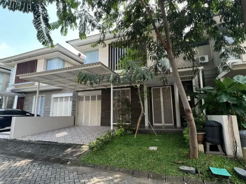 Rumah 2 Lantai, Bagus & Strategis, Greenlake, Surabaya