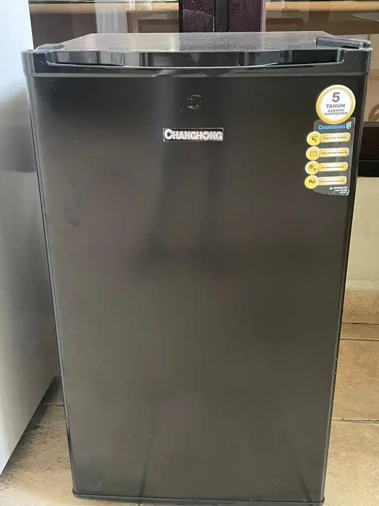 Kulkas Changhong CBC 100 (Pemakaian 1 Bulan)