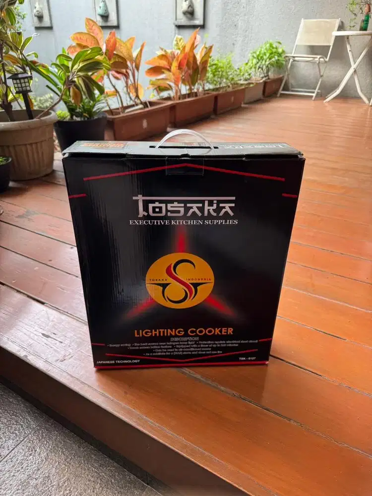 TOSAKA LIGHTNING COOKER ORIGINAL BNIB