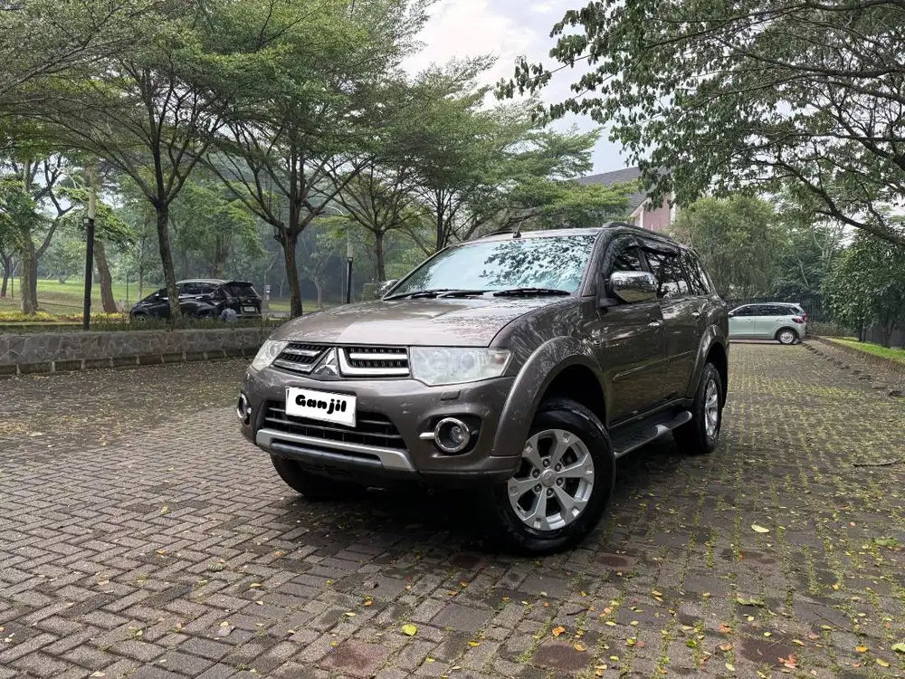 TERMURAH! PAJAK PANJANG. BAN TEBAL PAJERO SPORT DAKAR AT 2014 DIESEL
