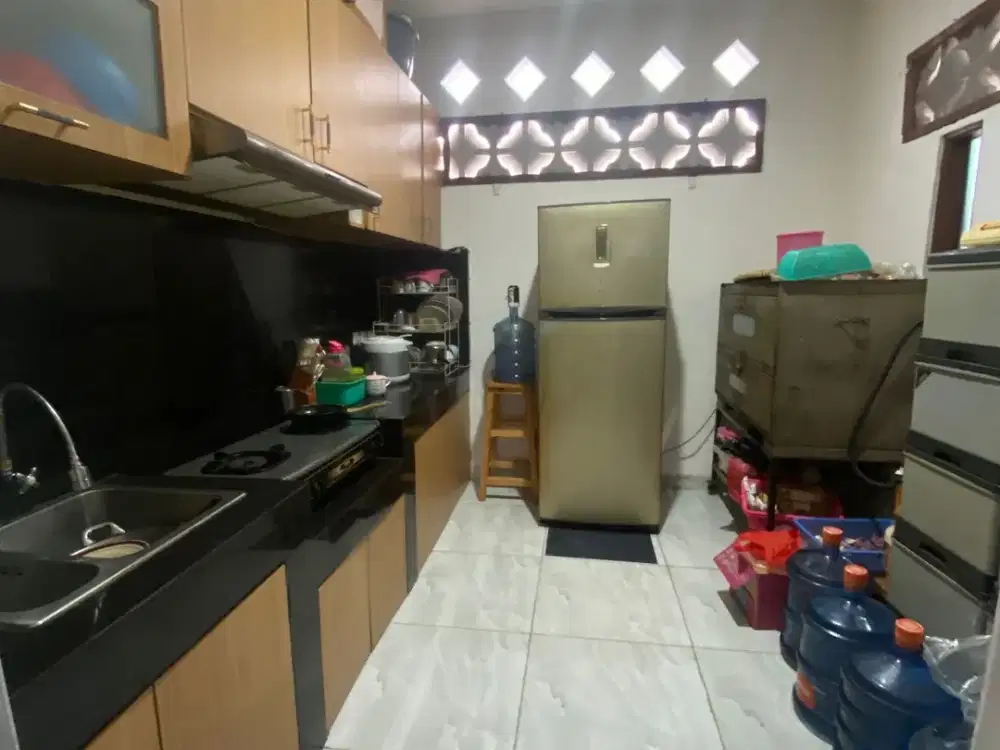 Rumah SHM Hadap Timur 10 menit ke Mall Summarecon Serpong J-39794