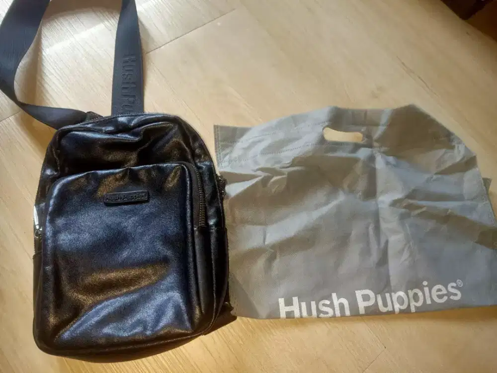Tas slempang cowok hush puppies