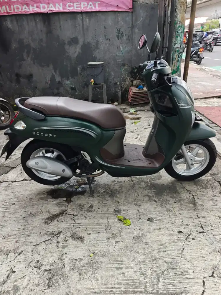 Scoopy stylish 2025  dp 1jt km 13rb ufe dnlea