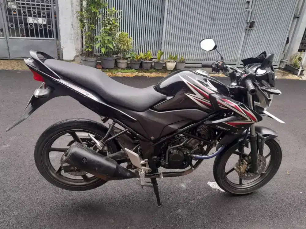 Honda CB150R Streetfire