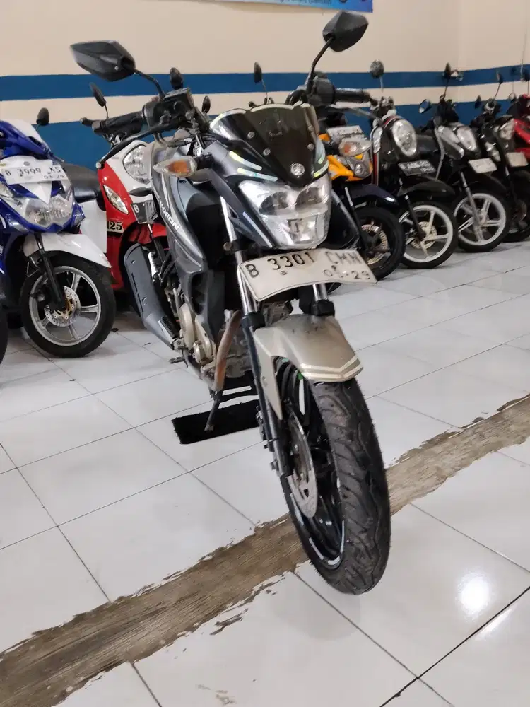 (FORSALE) YAMAHA VIXION 150CC 2019 ISTIMEWA