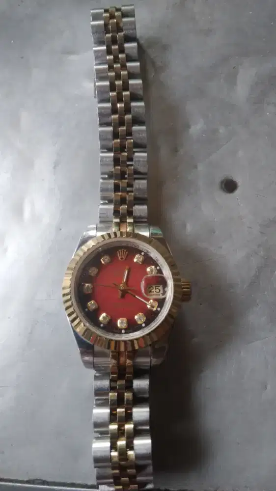 Jam tangan otomatis rolex