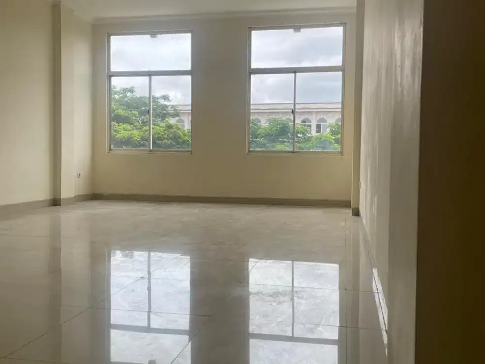 Di Sewakan Cepat Ruko Cordoba Greenlake city ( Boulevard) 4.5x15