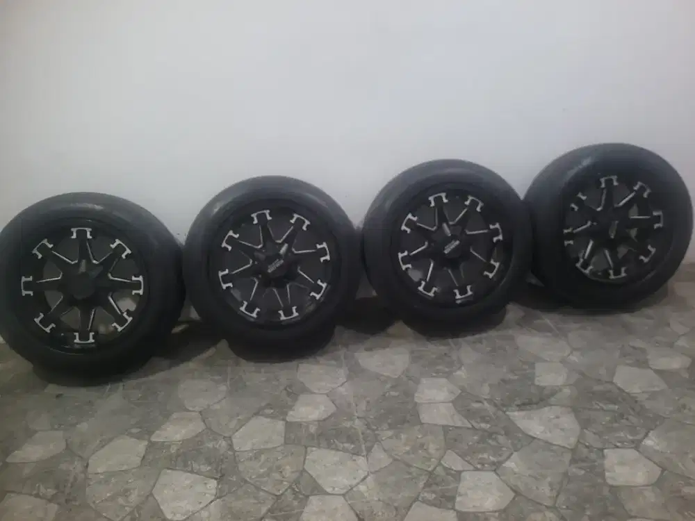 Jual Ban & Velg R20 cocok utk Mobil Pajero dan Fortuner