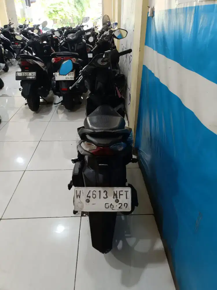 Hitam glossy HONDA BEAT ESP CBS SPORTY FI ECO 2024 bisa kredit