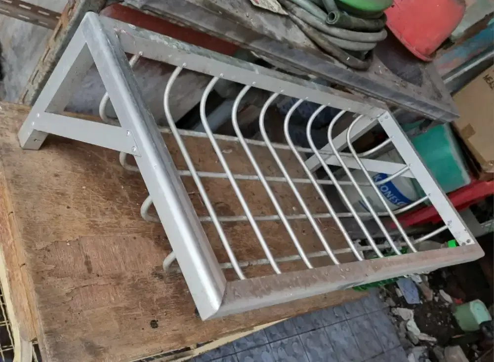 Rak piring aluminium