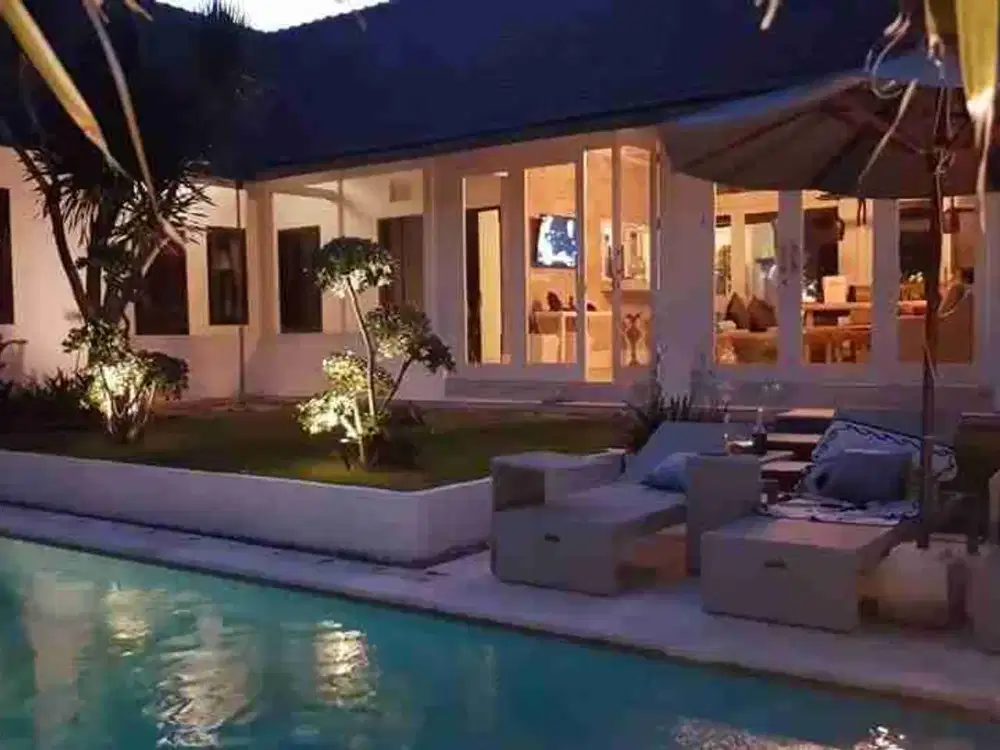 Villa 1 Lantai dengan Taman dan Pool di Umalas