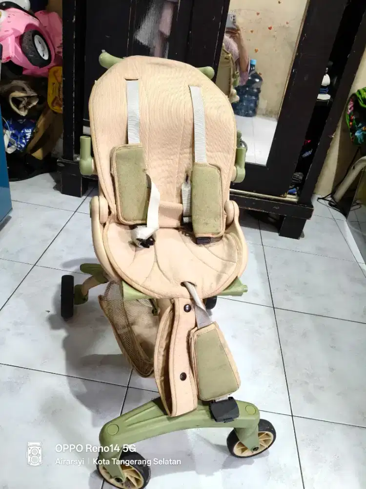 STROLLER FLYBB WARNA HIJAU BISA LIPAT 2 ARAH