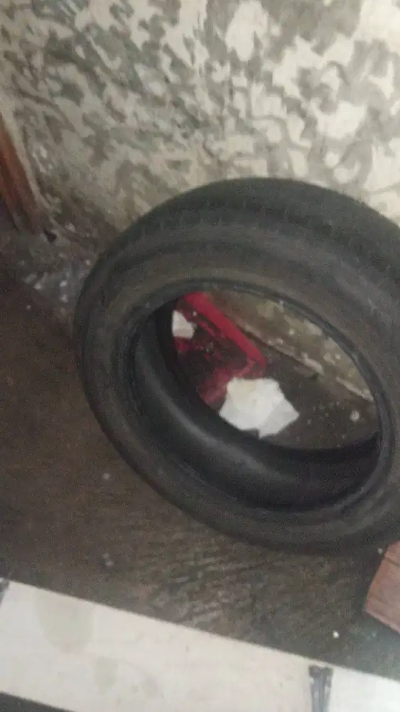 Ban bekas Mobil R16, merk Dunlop