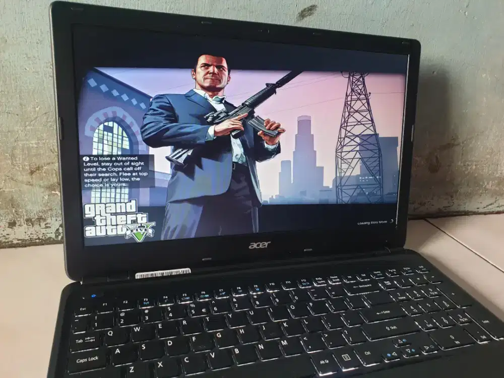 Acer ModelSlim Backlit Corei5 Ram8gb Full Program desain mulus Banget