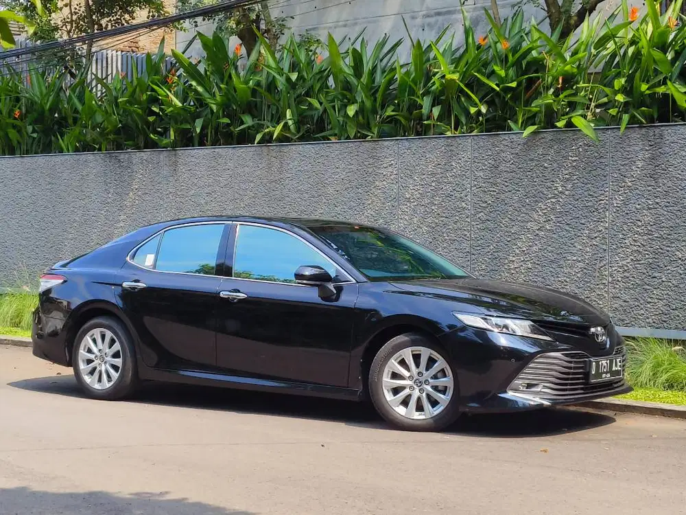 toyota camry 2.5 V at matic 2021 hitam mulus bandung