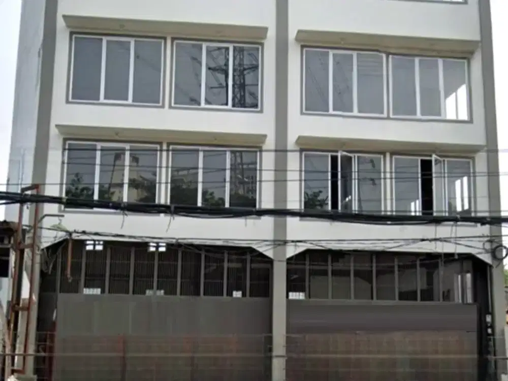 Ruko gandeng hadap jalan 4lt 11x30 330m Cengkareng Jakarta Barat