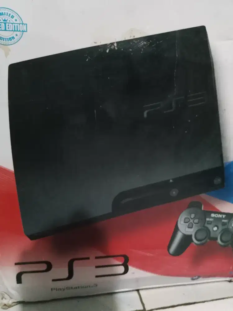 PlayStation 3 slim 500 GB series 25