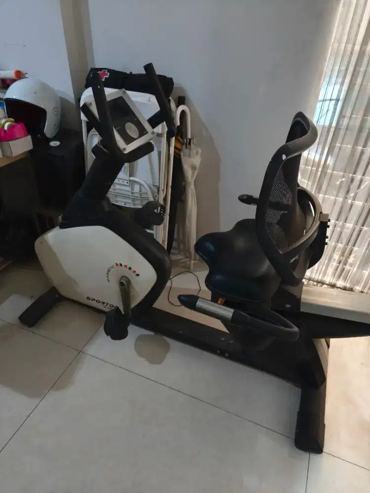 Sportop B8300 stationary bike