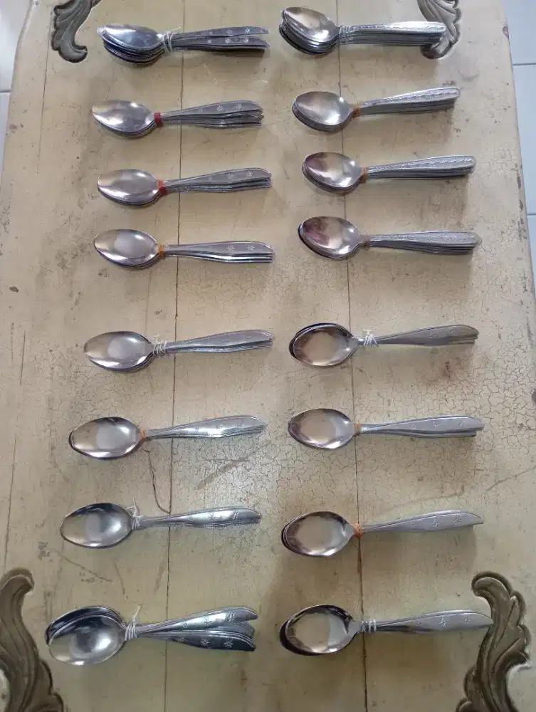 Sendok Makan 16 Lusin Bekas Terawat
