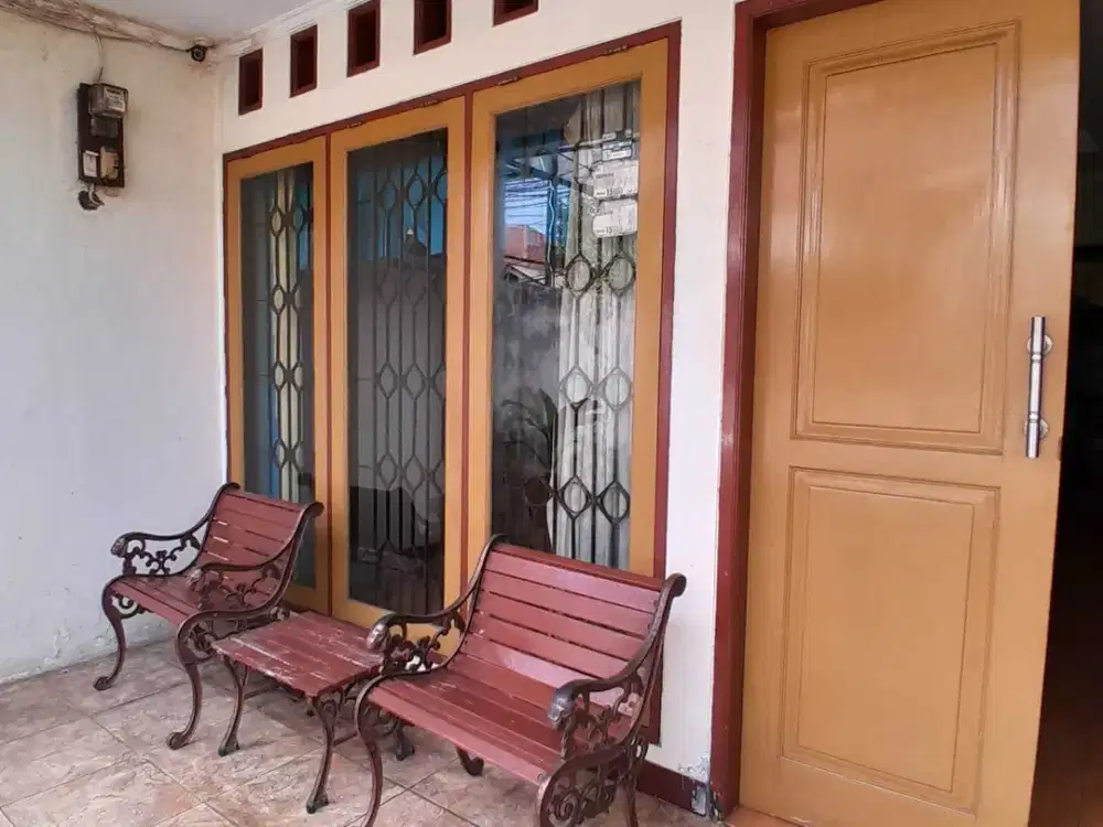 Rumah 2 Lantai di Mampang Prapatan, Jakarta Selatan