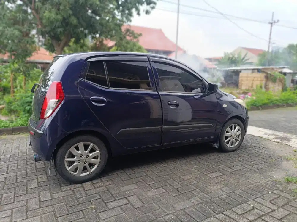 Dijual mobil bekas merk hyundai