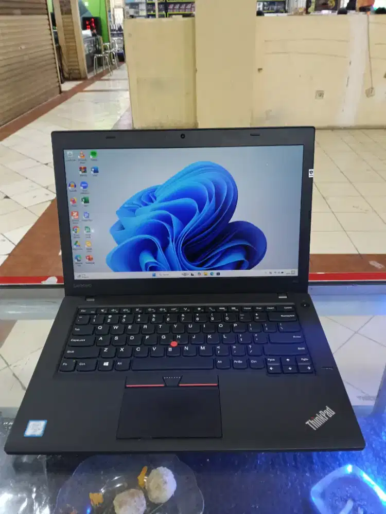Lenovo Thinkpad T460 Intel core i5 Gen 6 ram 8gb SSD 256gb
